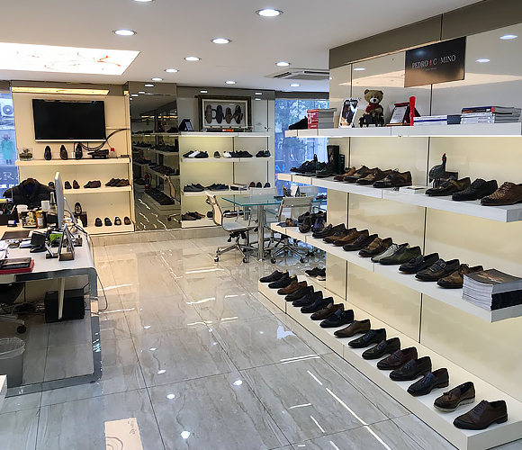 Devran Ayakkabı Showroom